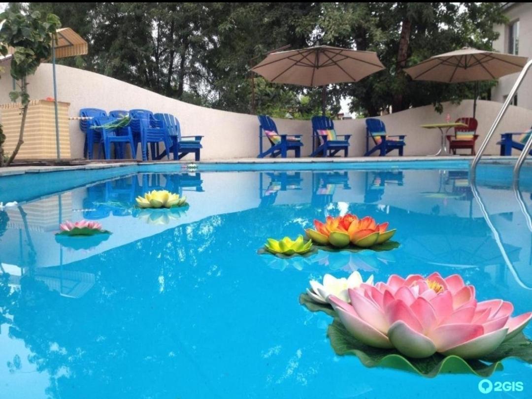 Strelets Hotel Бишкек Екстериор снимка